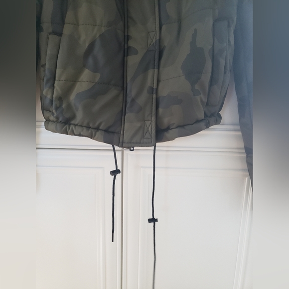 Bagatelle puffer camo jacket M-L - Picture 6 of 11
